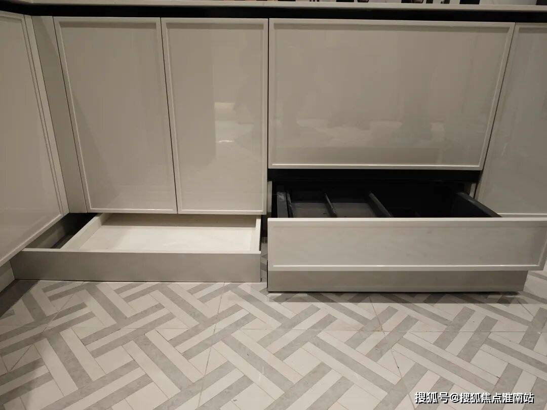 欢迎您-地址-价格-户型-小区环境-楼盘详情-交房时间-周边配套-售楼处电话凯时尊龙人生中环置地中心(营销中心)首页网站-中环置地销售(售楼处)-楼盘(图14)